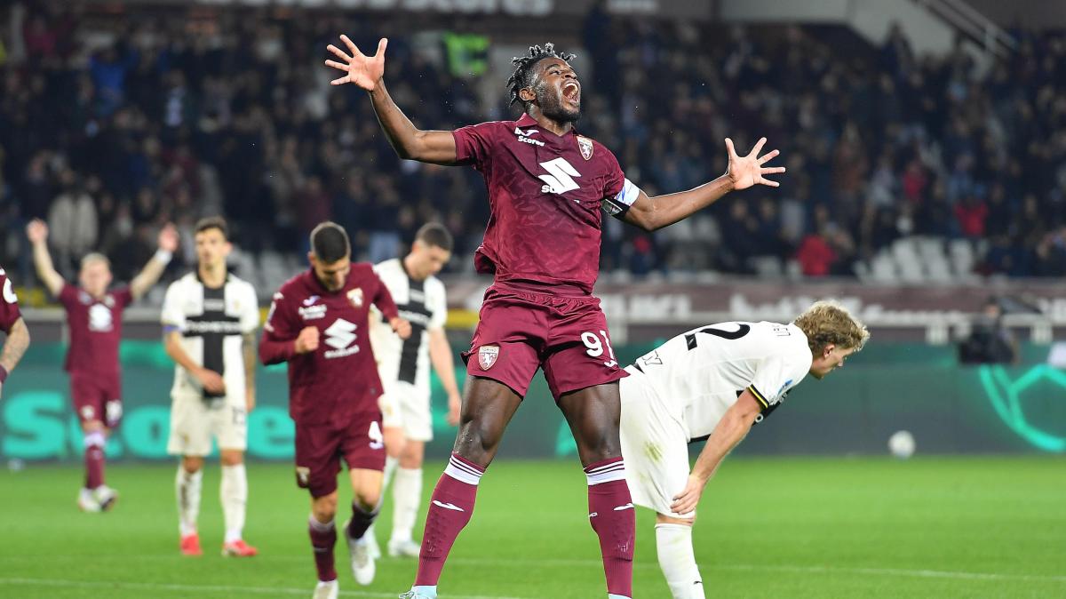 Torino, nuovo infortunio per Duvan Zapata: a rischio anche la sfida del 26 con l'Inter