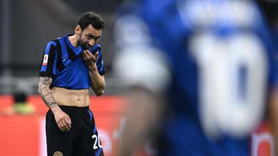 Tuttosport: "Il Fenerbahce ha pronto un contratto per Calhanoglu, l'offerta per l'Inter..."