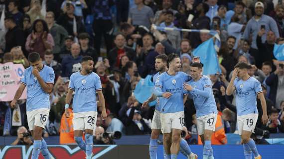 Champions League, Le Iene gufano il City: coppa consegnata a Gundogan e Guardiola