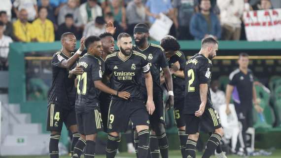 Calcio: Real Madrid, 3-0 all'Elche e Benzema ancora a segno