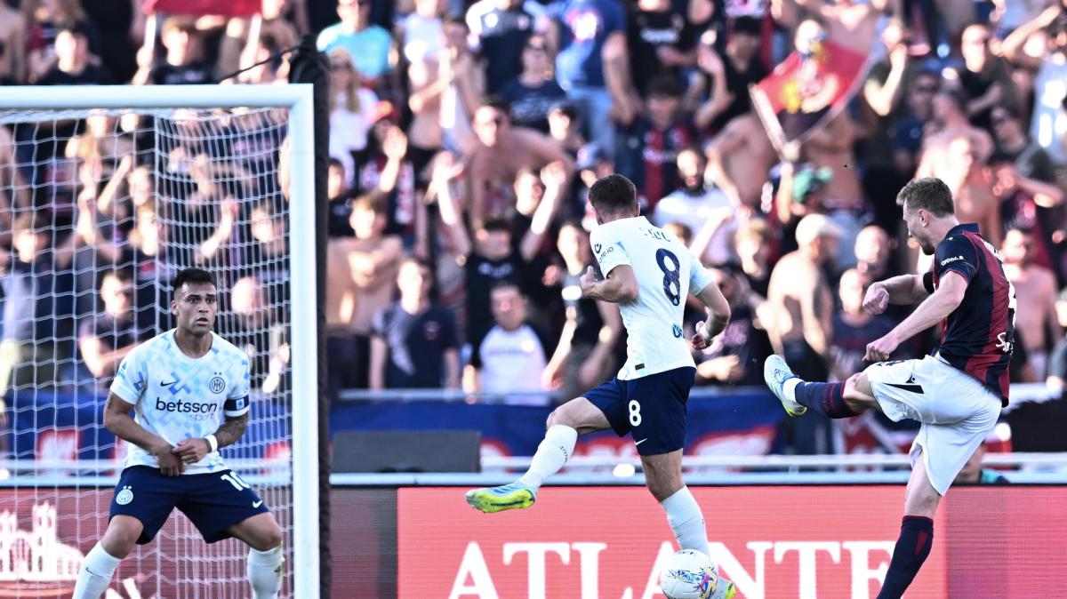 Bologna-Inter 3-1: autogol sfortunato di Zielinski