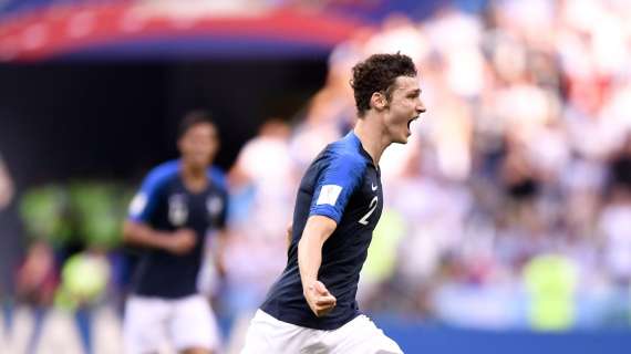 Benjamin Pavard fa sorridere l'Inter a distanza: doppietta nella Francia e parole d'amore
