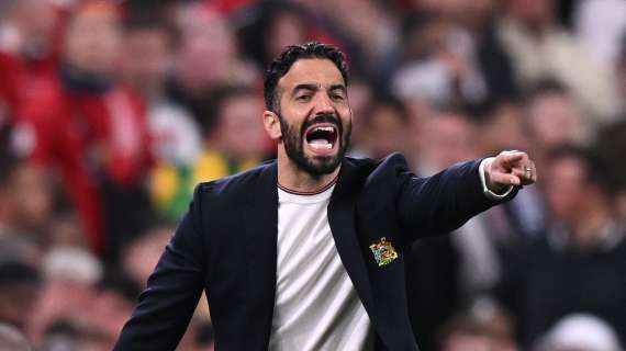 United, Amorim si tiene Hojlund: "Dovrà impegnarsi, voglio migliorare l'intesa con Zirkzee"