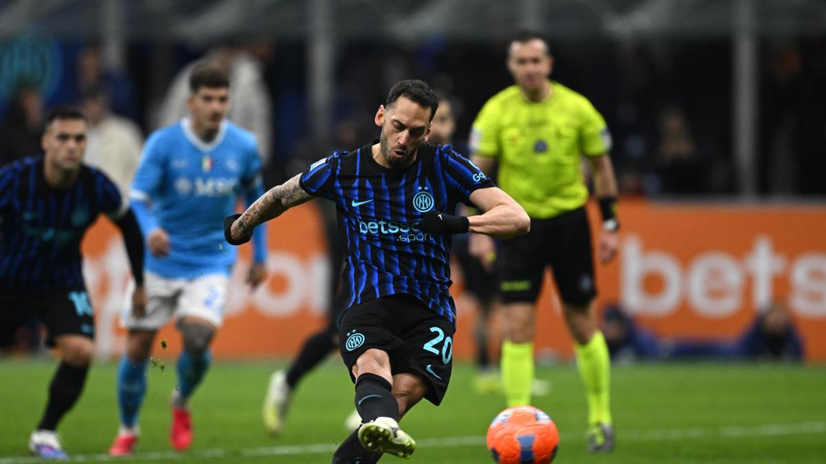 Napoli rimanda i dibattiti sui rapporti di forza, delusione Inter per l'occasione persa. Ma per la prima volta...