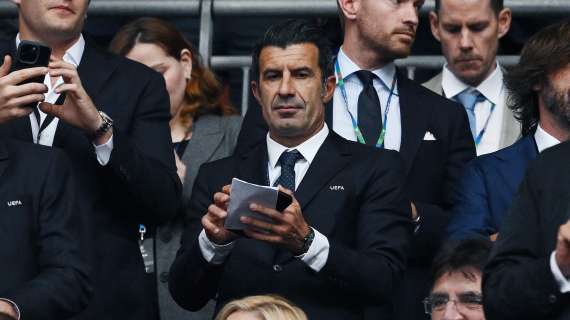 Figo compie 52 anni, l'Inter: "Campione senza tempo, ha fatto innamorare tutti"