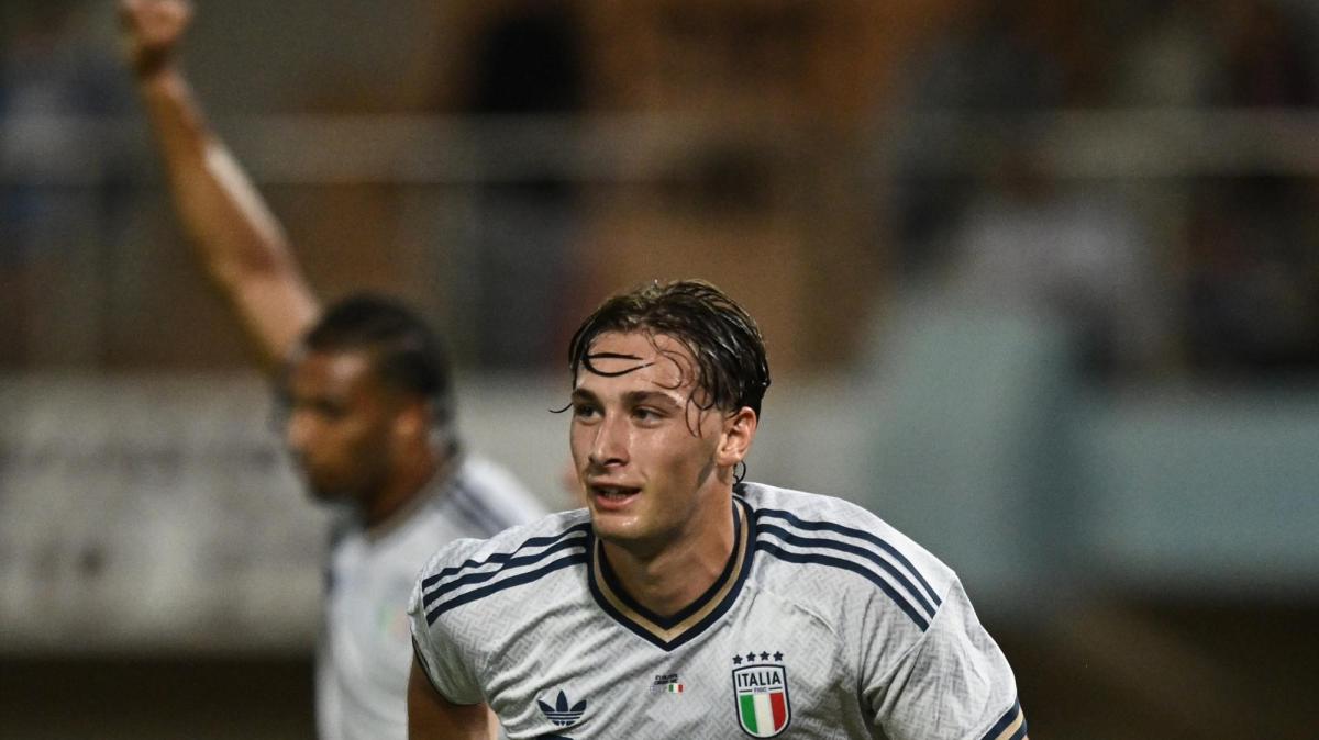 Esposito: "Gruppo bellissimo, per l'Italia do sempre tutto. Rigore sbagliato? Guardo avanti"