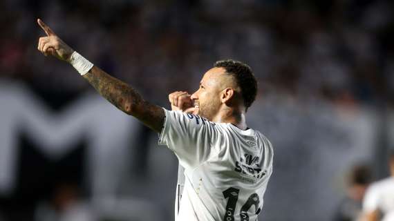 Neymar show al Santos: schernito dai tifosi avversari, segna un gol olimpico da corner