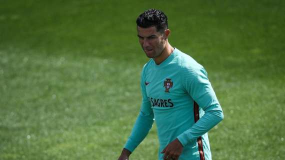 I tifosi dell'Atletico Madrid si ribellano a CR7: lui risponde con ironia sui social 