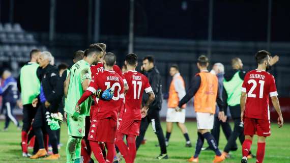 Esposito ha conquistato il Bari: è tra i testimonial della maglia celebrativa dello storico trenino