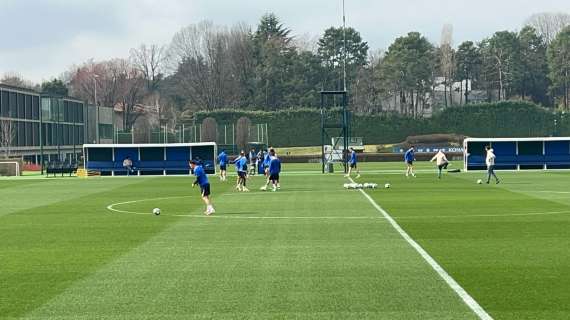 Allenamento in corso ad Appiano, Lautaro e de Vrij a parte. Zalewski ancora out per domani