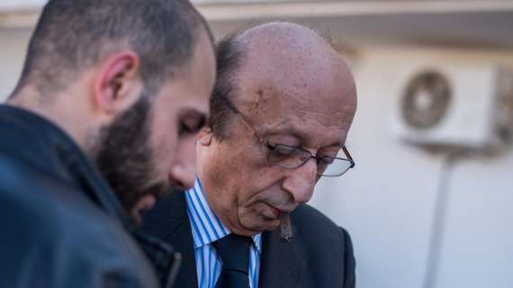 Moggi, arriva il premio alla carriera e scoppiano le polemiche: pure il Coni prende le distanze 