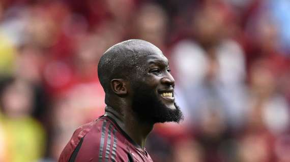 Lukaku salva il tifoso steso dalla folla: "E' una persona di cuore, non me l'aspettavo"