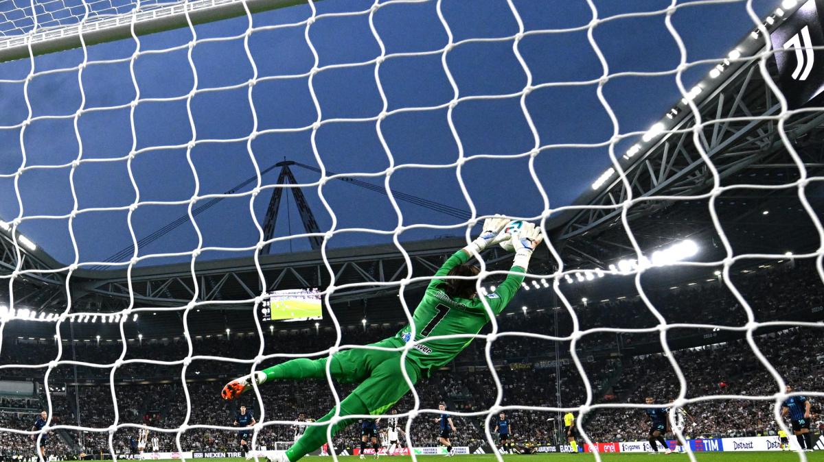 Tanti problemi da risolvere, dal portiere alla fascia passando dal mercato