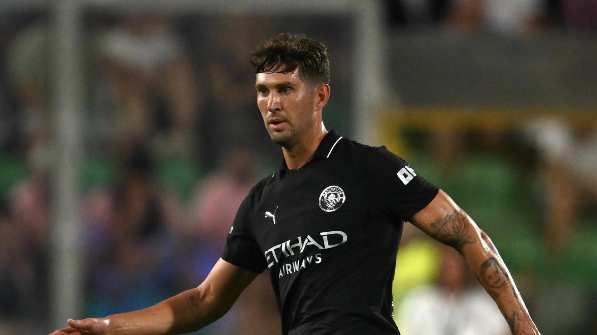 Stones saluta il City, Guardiola ricorda: "Il migliore in campo nella finale contro l'Inter"