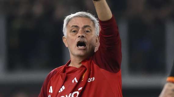 Mourinho e la battuta ai dirigenti dell'Inter a fine 1° tempo: "Regalatemi un paio di fischietti"