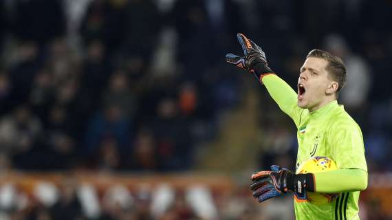 Juve, tributo dello Stadium per il ritorno di Szczesny: "Grazie per i sette anni d'amore"