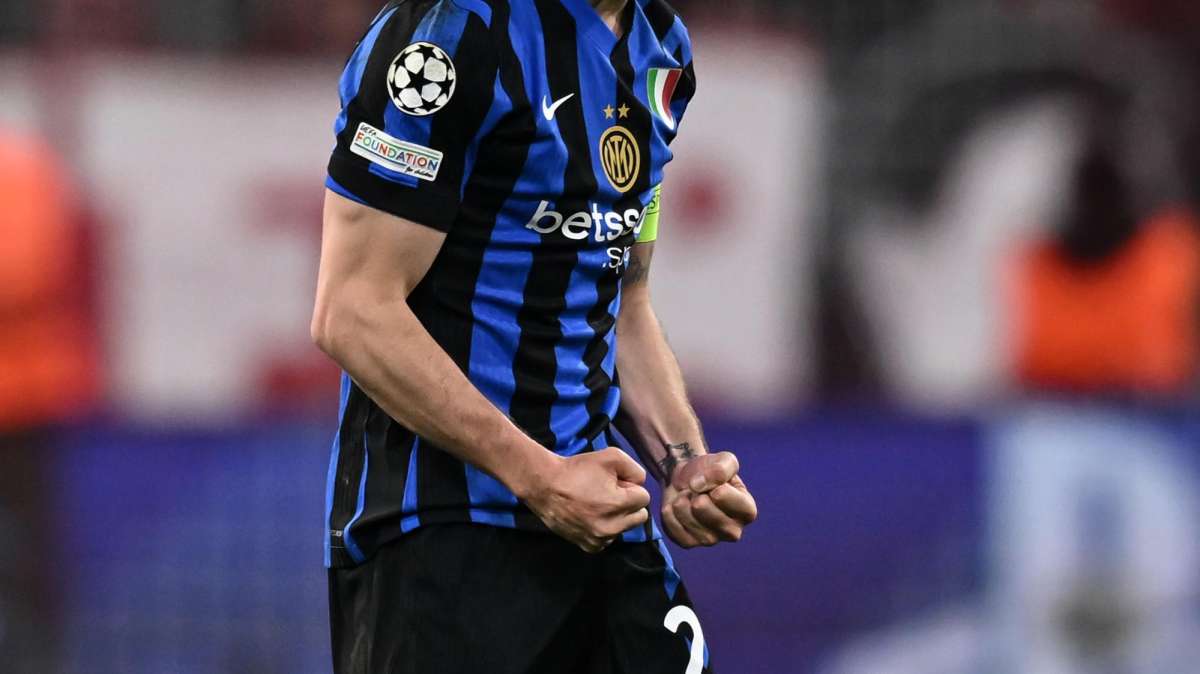 Paura per Barella, a terra dopo un colpo al ginocchio. Poi il sollievo