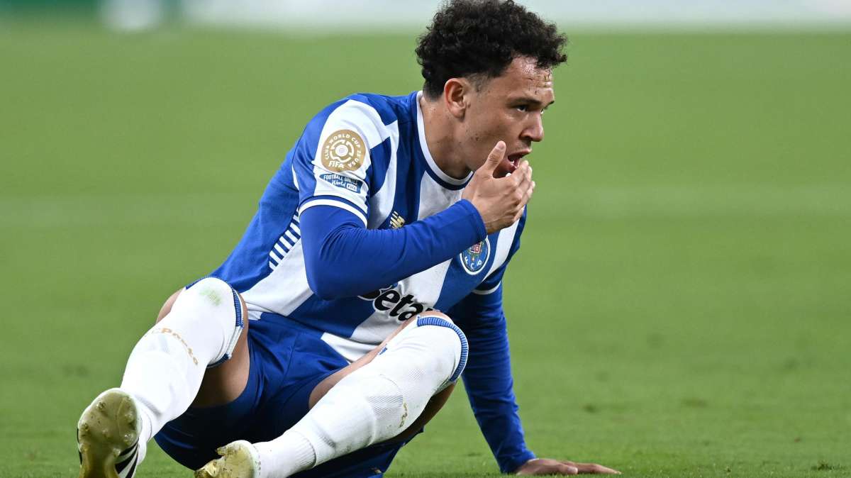 C'è un problema al Mondiale per Club. Porto e Palmeiras: "Campo poco irrigato"