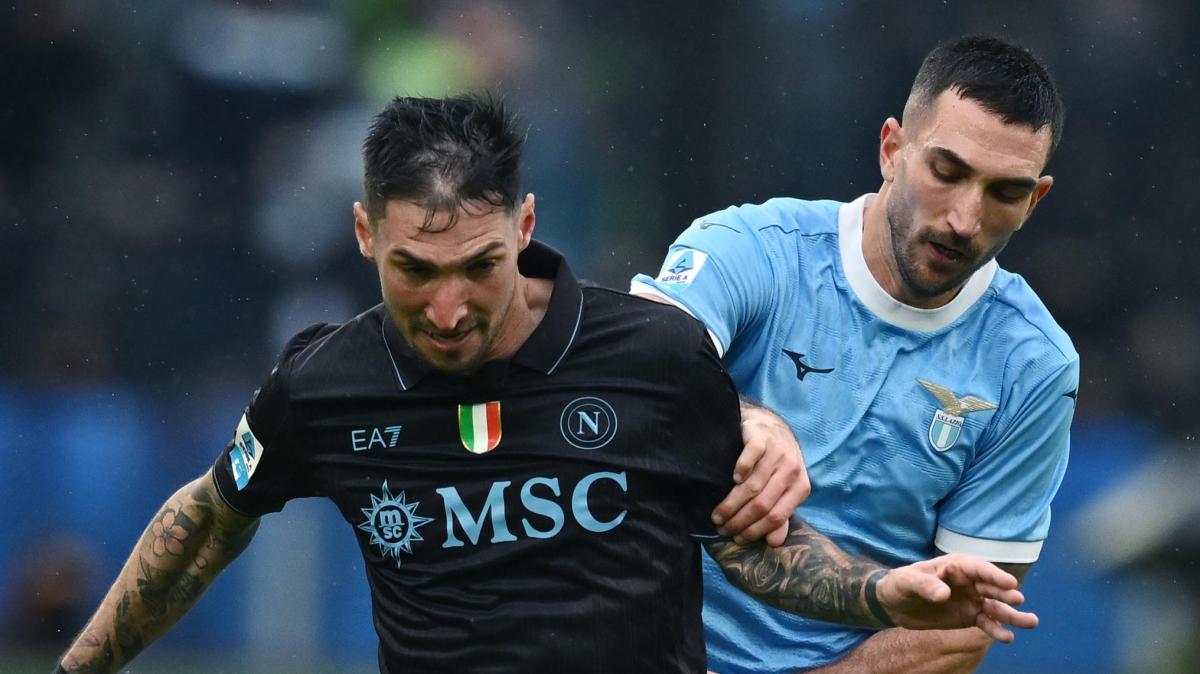 Napoli, Politano: "Inter forte, dovremo spingere fortissimo. Sarà una sfida di duelli"