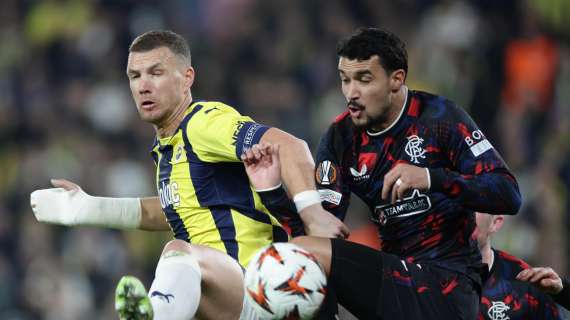 Edin Dzeko torna in Italia: chiusa l'intesa con la Fiorentina. I dettagli