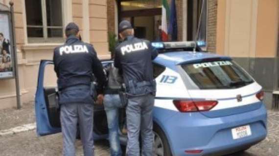 Calcio: giocatore "indegno" denudato dopo sconfitta, tre arresti