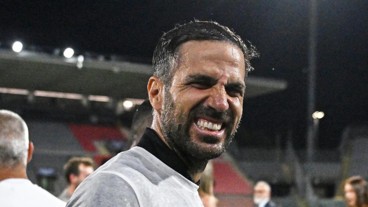 Como, Fabregas: "Nico Paz? Dialoghiamo col Real, sono tranquillo. Ma meno parlo e..."