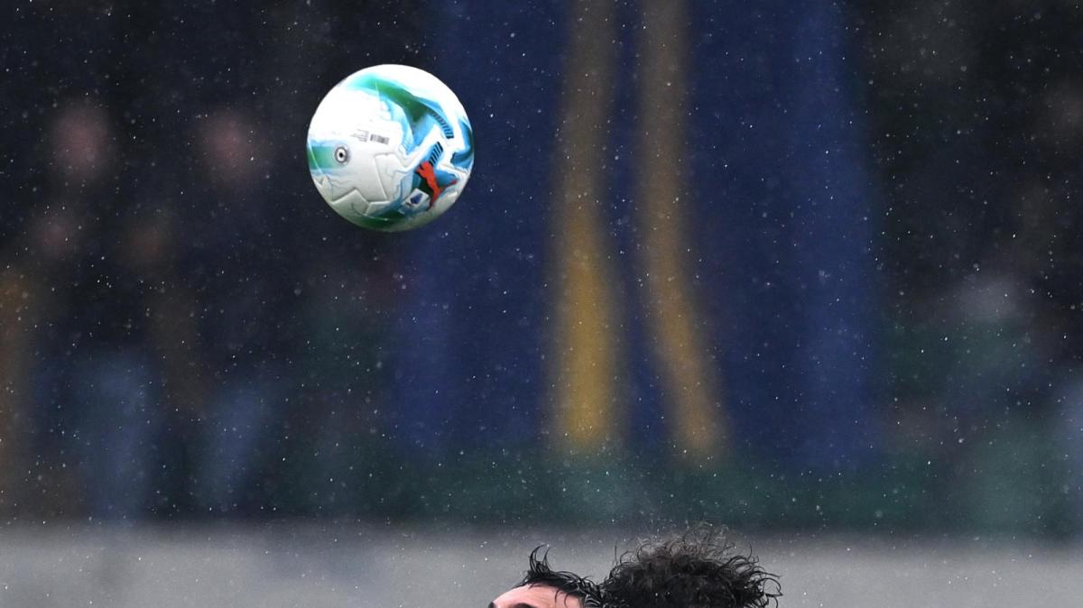 Infortunio per Giovane! Esce nel primo tempo di Fiorentina-Verona: le condizioni