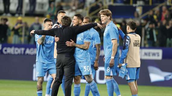 Napoli-Cagliari. febbre da scudetto: 350mila tifosi in coda per i biglietti