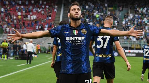 Calhanoglu punisce il Milan, poi l'Inter spreca troppo: è 1-1 nel derby 