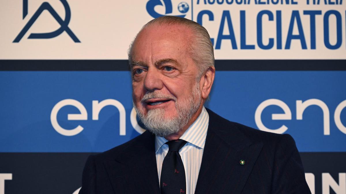 Napoli, De Laurentiis: "L'anno scorso Scudetto sofferto fino alla fine, tutti hanno goduto di più"