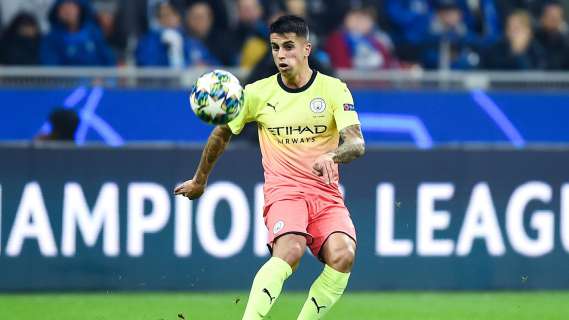 Inter, guarda come cresce l'ex Cancelo: il portoghese va in prestito al Barcellona