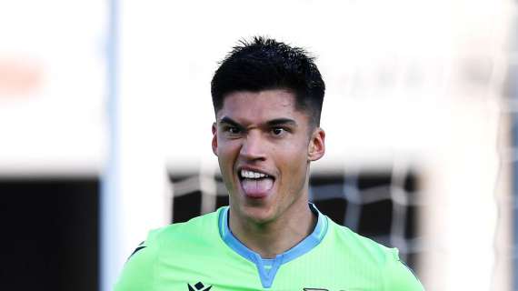 Correa è arrivato a Milano: El Tucu sorridente per la nuova avventura all'Inter