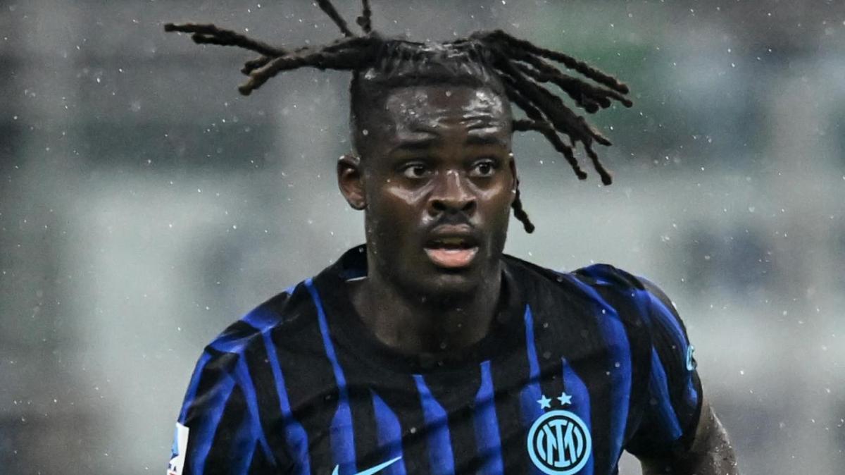 Bisseck: "Solo una botta alla caviglia, Akanji è un fuoriclasse: mi aiuta ad alzare il livello"