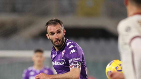 Fiorentina, Pezzella si coccola Vlahovic: "Dusan si impegna e adesso è qui con noi"