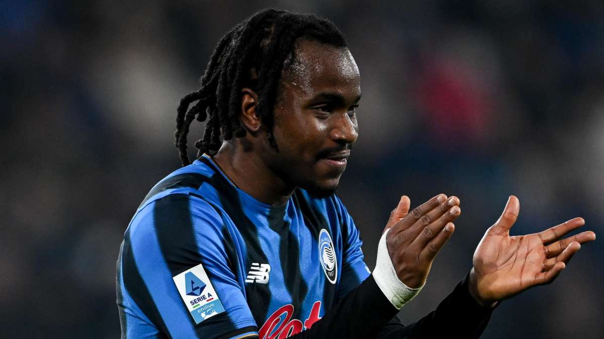 Torna a muoversi il mercato su Lookman, l'Atalanta non lo convoca per il Como