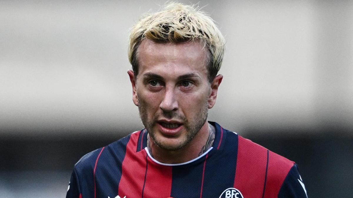 Cambio forzato in casa Bologna: si fa male Bernardeschi, dentro Rowe