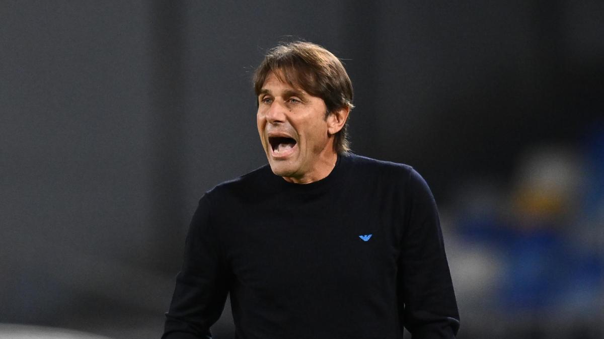 Champions, tutto facile per l'Arsenal a Praga. Il Napoli non va oltre lo 0-0 in casa con l'Eintracht