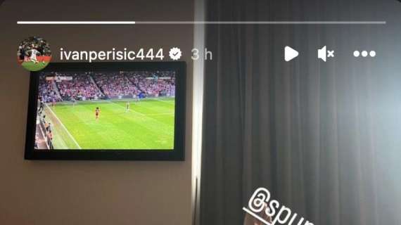 FOTO - Perisic non dimentica l'Inter: anche a letto il croato tifa per i nerazzurri