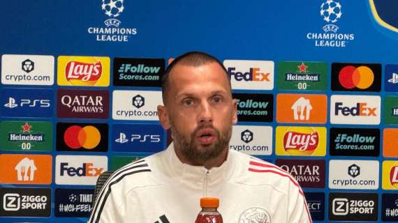 Ajax, il tecnico Heitinga: "Con l'Inter dovremo difendere più a lungo di quanto vorremmo"