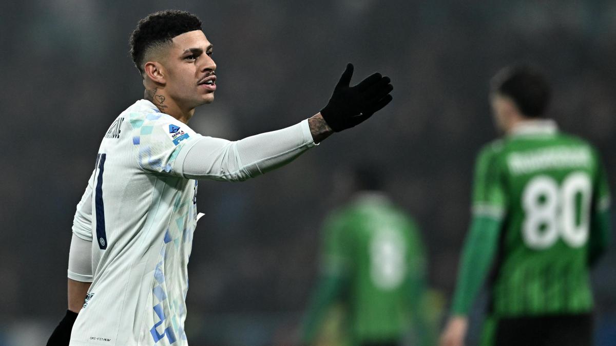 Si alla cessione di Luis Henrique, dalla Premier lo osserva il...