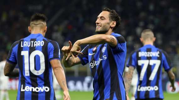 Calcio: Inter, distrazione muscolare per Calhanoglu