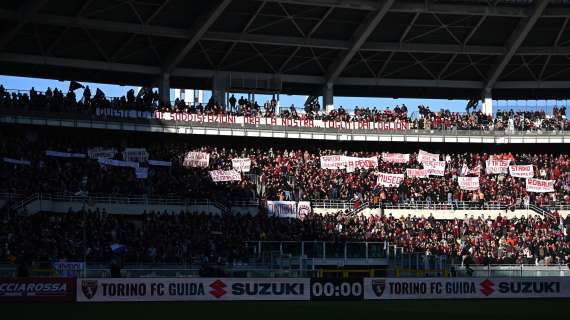Torino-Inter subito interrotta, soccorso un tifoso granata