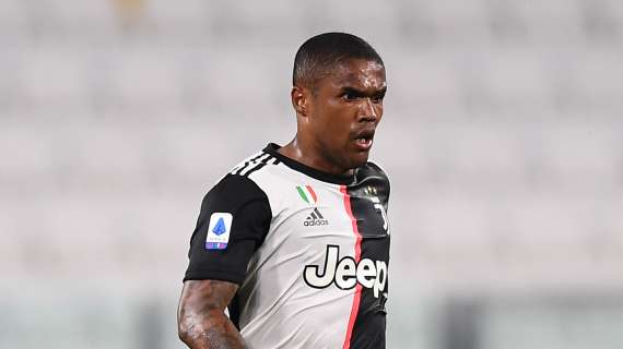 Douglas Costa svela: "Mi voleva l'Inter, lo confessai ad Alex Sandro. Poi la Juve..."