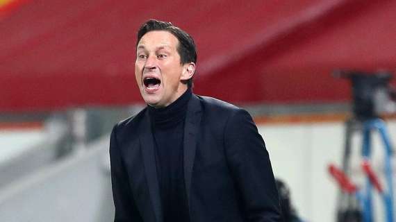 Il tecnico del PSV mette in vendita Dumfries: "Dobbiamo prepararci a giocare senza di lui"