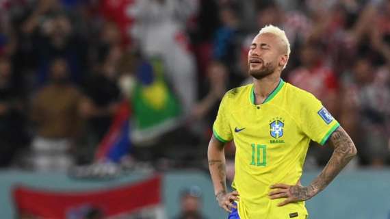 Brasile, il dolore di Neymar dopo l'eliminazione: "Sono distrutto psicologicamente"