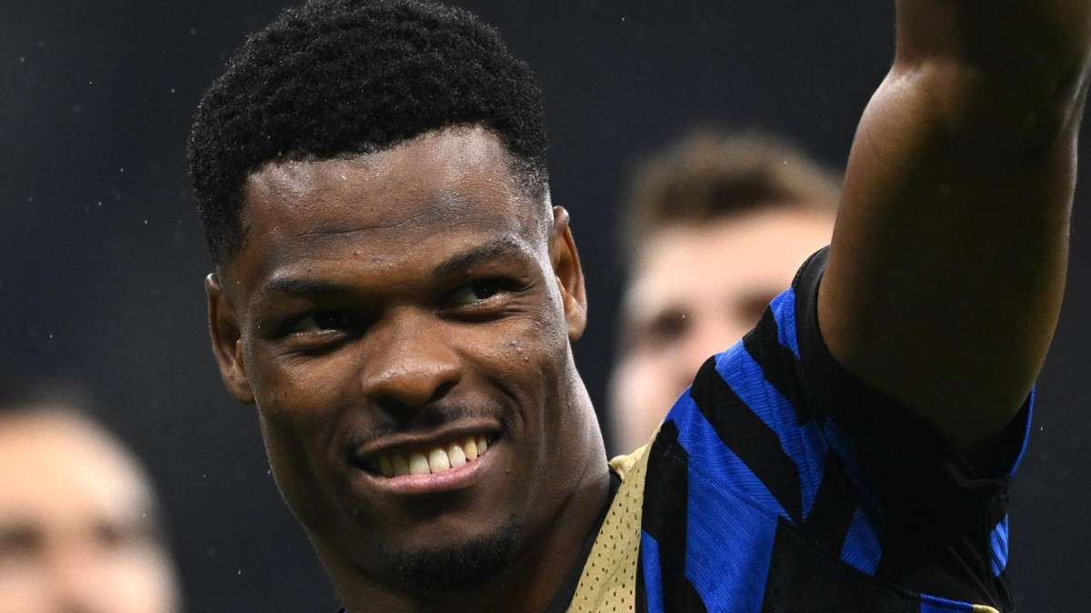 Van der Vaart esalta Dumfries: "Viene la pelle d'oca per come gioca, chi se lo sarebbe immaginato?"