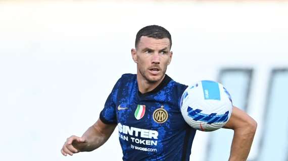 Dzeko si presenta: "Darò tutto per questi colori, felice per l'opportunità"