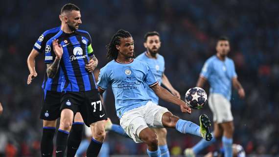 L'Inter aspetta Brozovic: tra l'Arabia e il Barcellona, decisione attesa entro lunedì