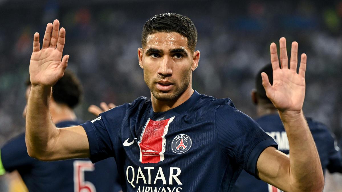 PSG, l'esito degli esami di Hakimi: non c'è frattura, grave distorsione alla caviglia