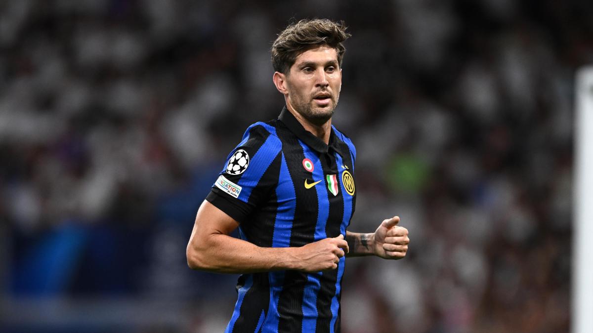 Stones titolare contro l’Udinese: Chivu testa la difesa sognata in estate